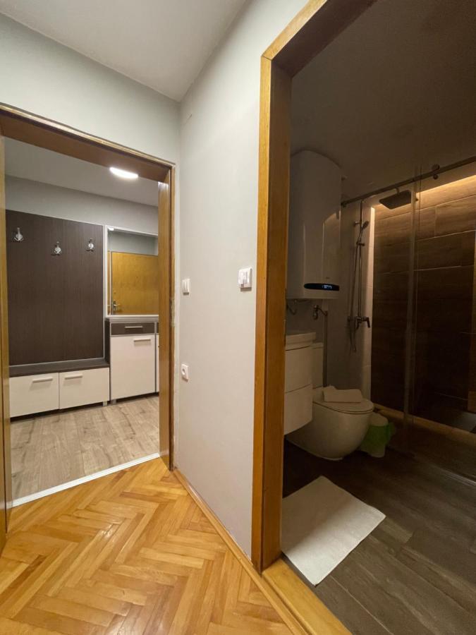 Apartmán Leo Ni Exteriér fotografie