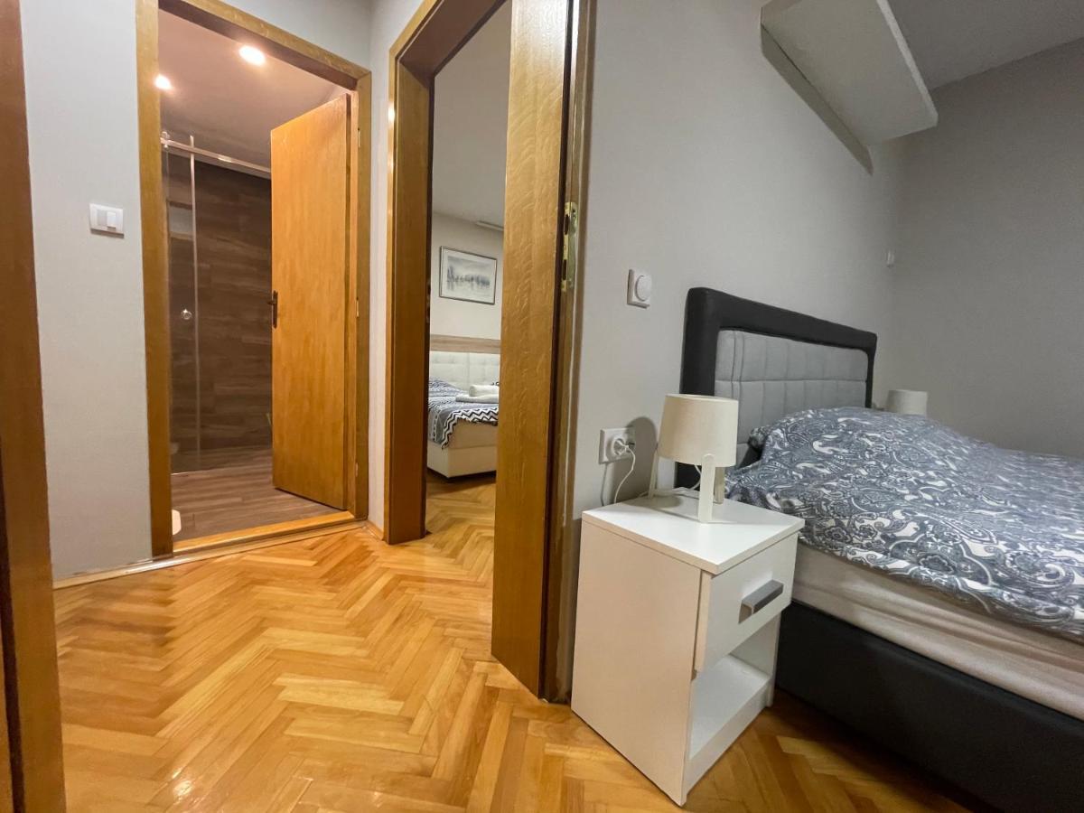 Apartmán Leo Ni Exteriér fotografie